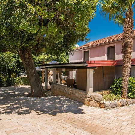 Amazing Home In Malinska Dubasnica With Wifi Екстер'єр фото